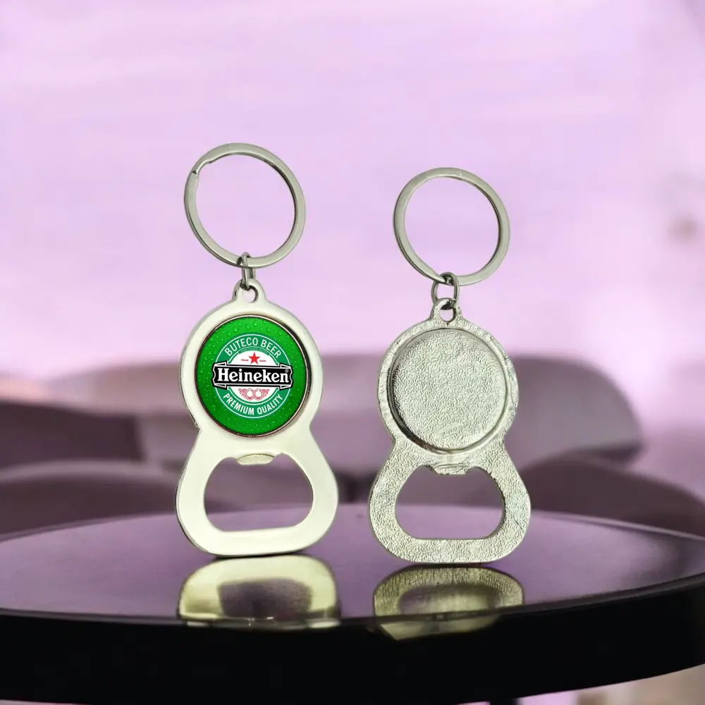 Llavero metálico destapador